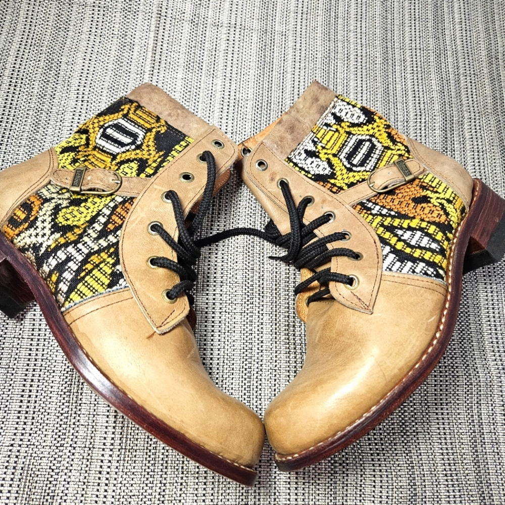 Handmade TanLeather Lace Up Boots size 38 / U.S. size 7.5